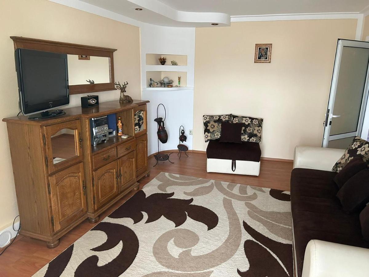 Apartament Onesti Exterior photo